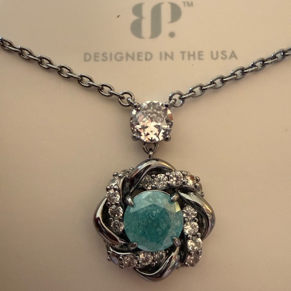 Bomb Party Necklace - Picture 2 of 3